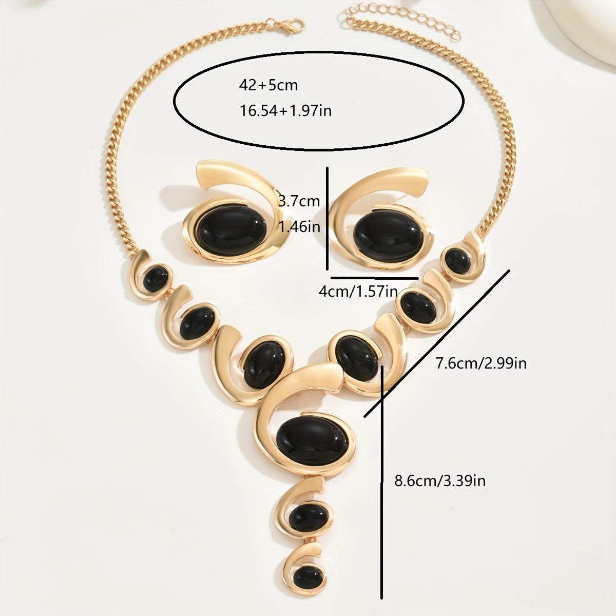 A set of creative size arranged cochlear spiral Y-shaped necklaces for daily and banquet wear